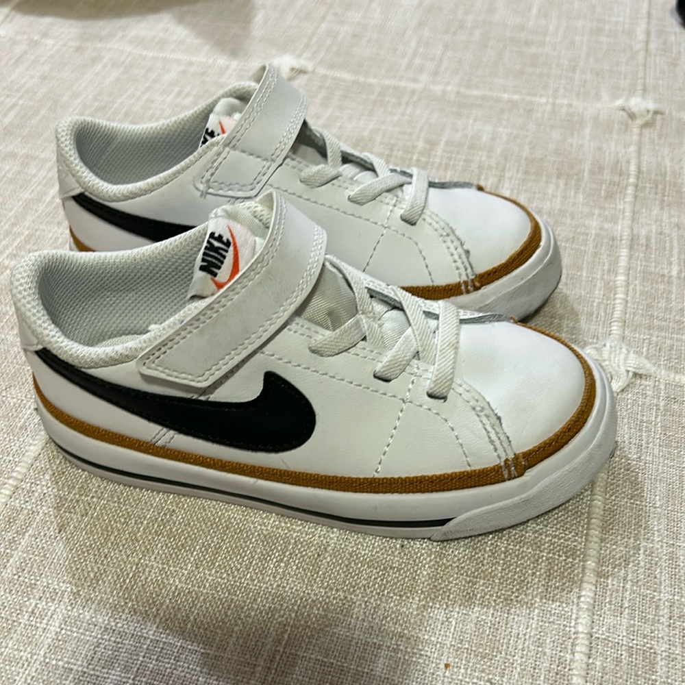 Nike Court Legacy for toddler size 9 C